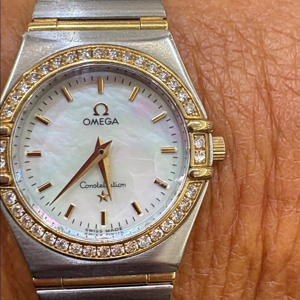 Omega Women's Constellation Watch - Gold and Silver with Diamond Accents . - Picture 14 of 16
